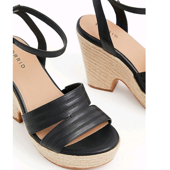 NWT IN BOX TORRID BLACK ESPDRLLE PLTFRM CONE HEELS SIZE 10WW but can Fit 10½ww - Picture 4 of 5